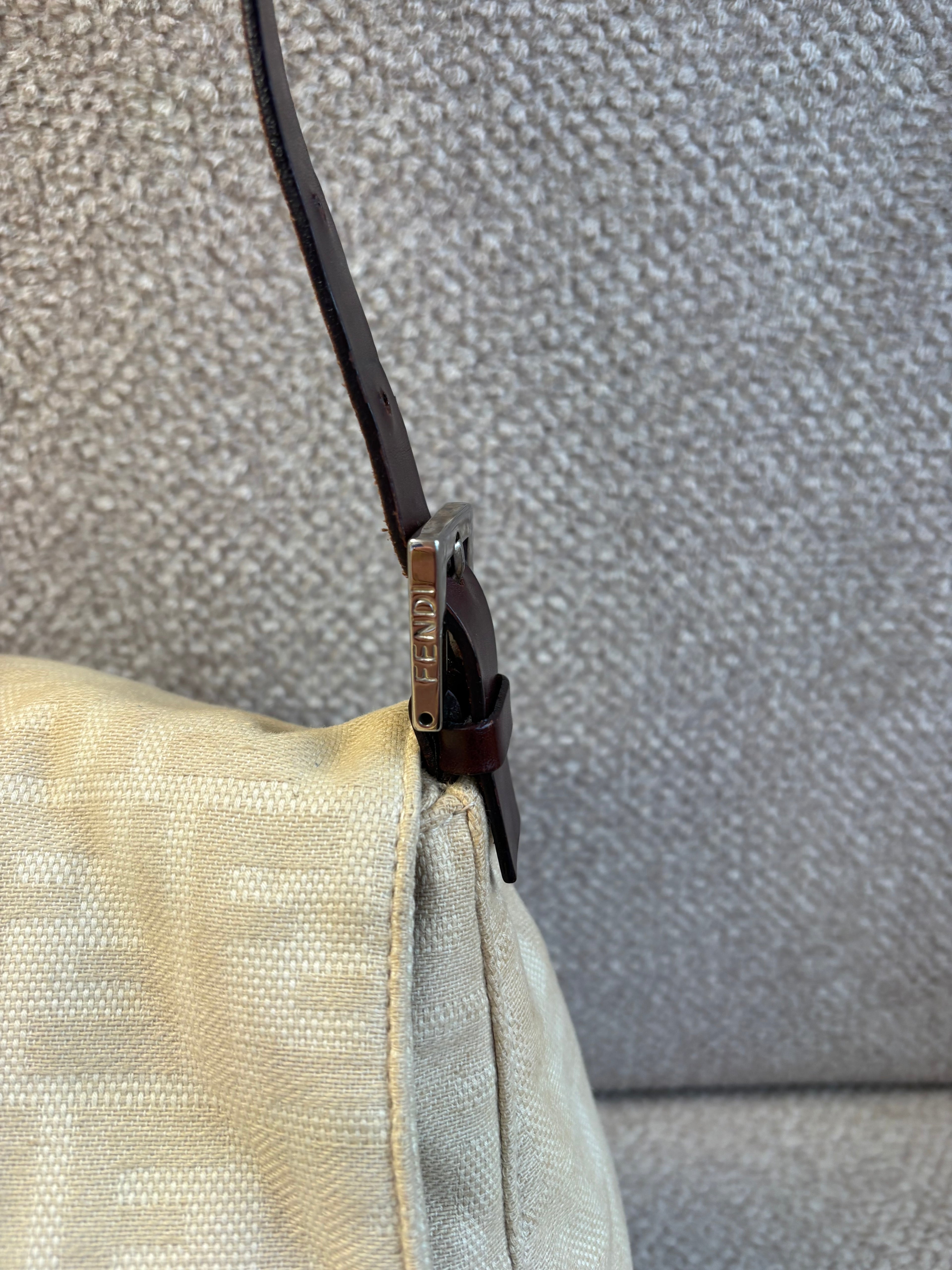 Fendi Beige Mamma Baguette