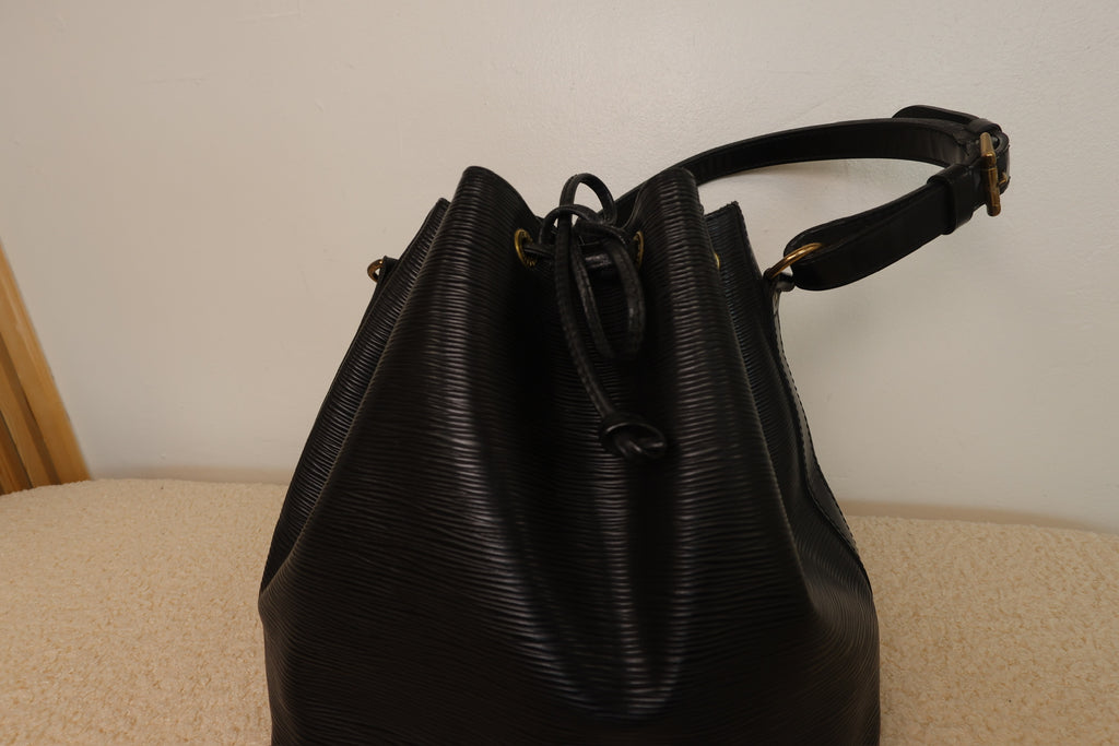 Louis Vuitton Epi Noé Bag