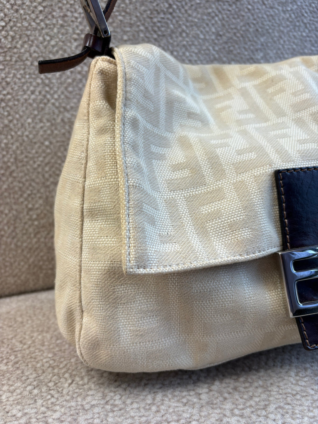 Fendi Beige Mamma Baguette