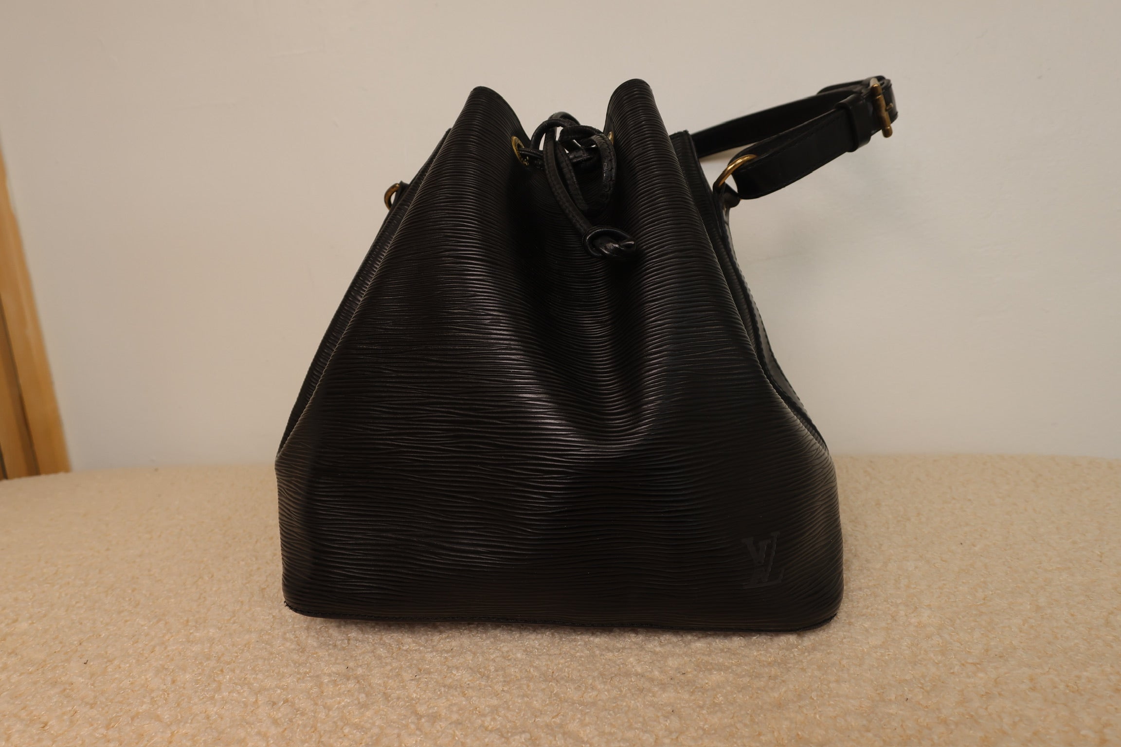 Louis Vuitton Epi Noé Bag